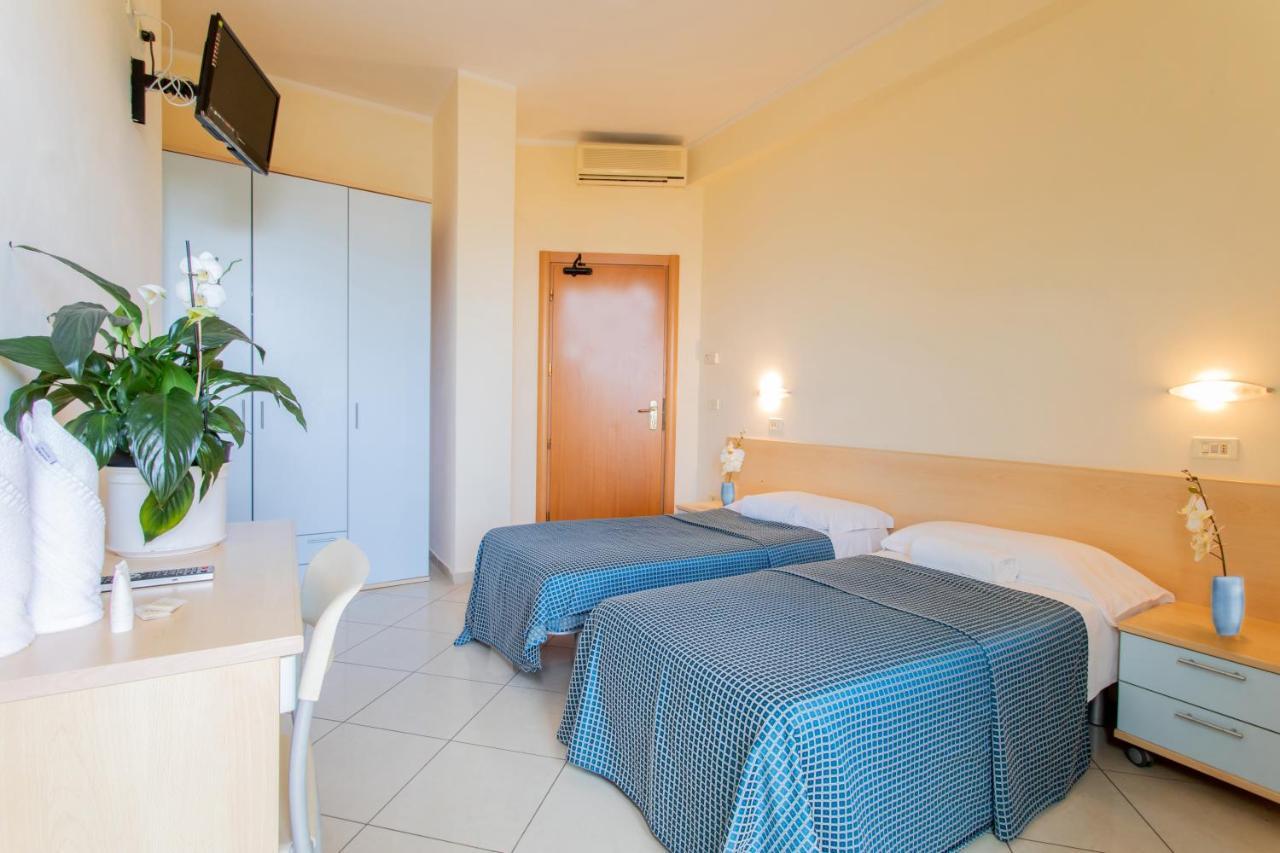 Hotel Fantasy Rimini Luaran gambar
