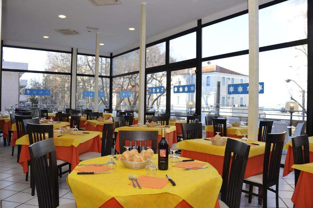 Hotel Fantasy Rimini Luaran gambar